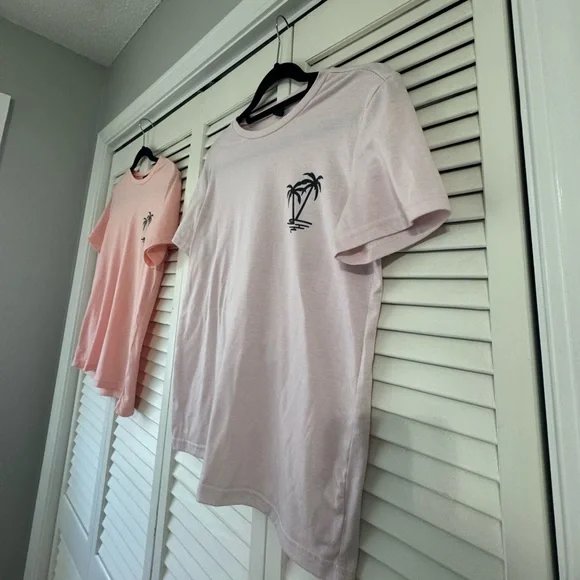 4 t-shirts - Picture 4 of 8